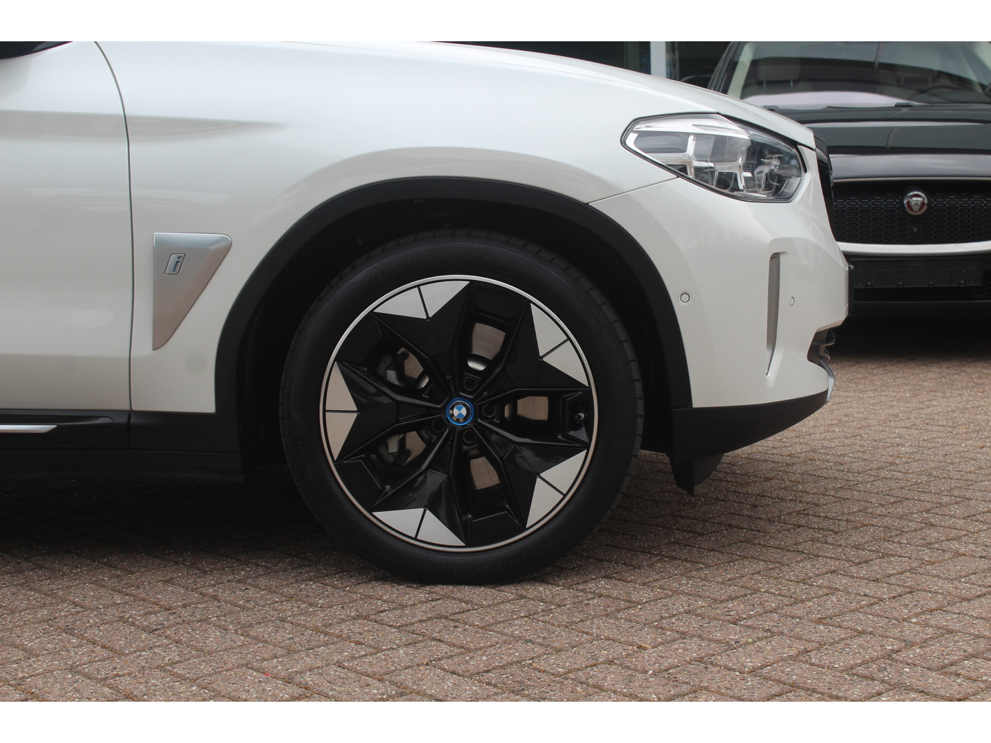 BMW BMW