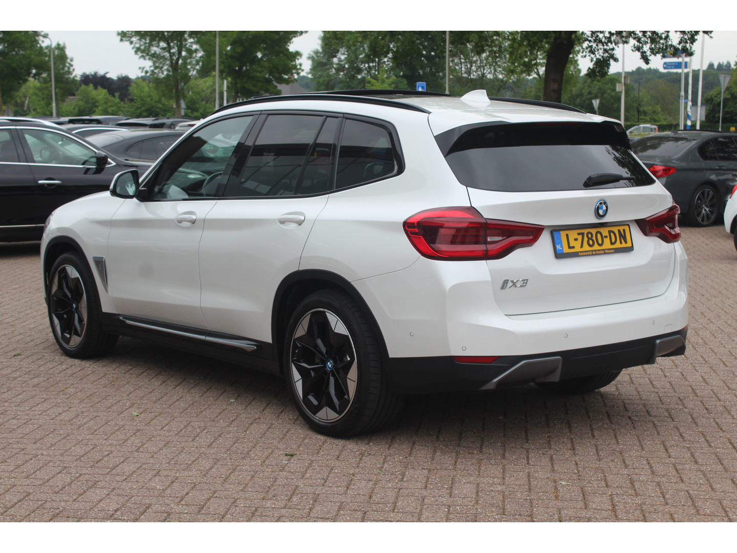 BMW BMW