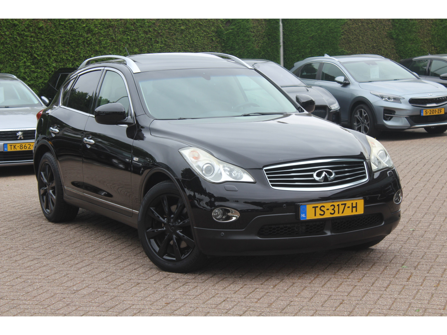 Infiniti