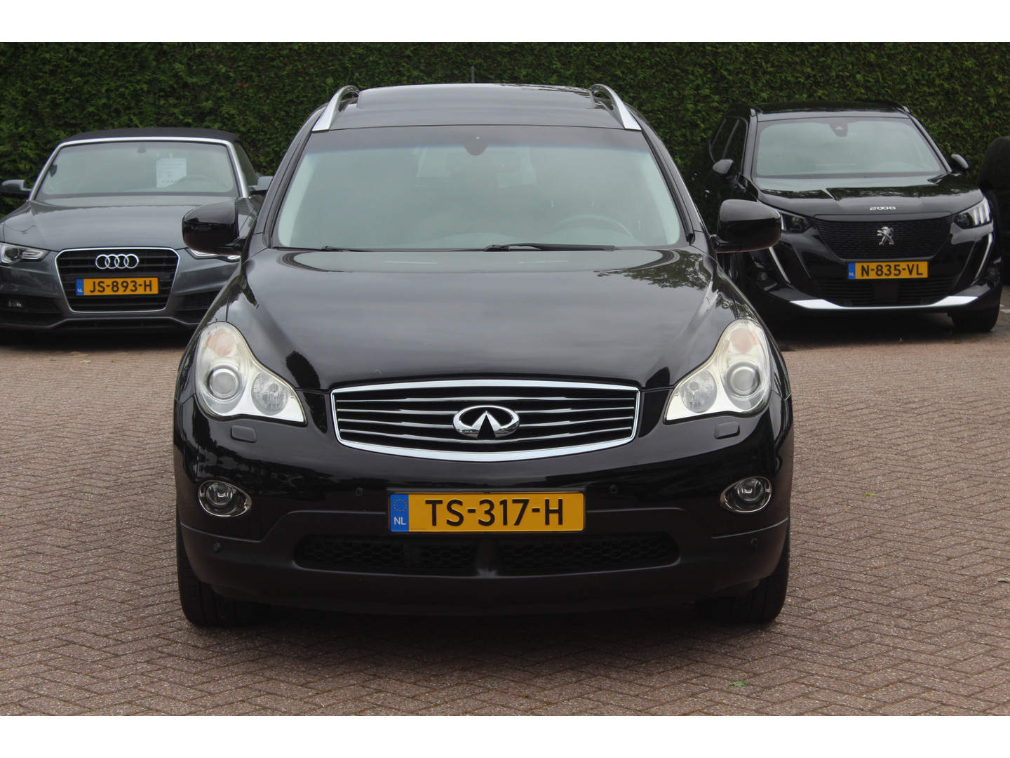 Infiniti