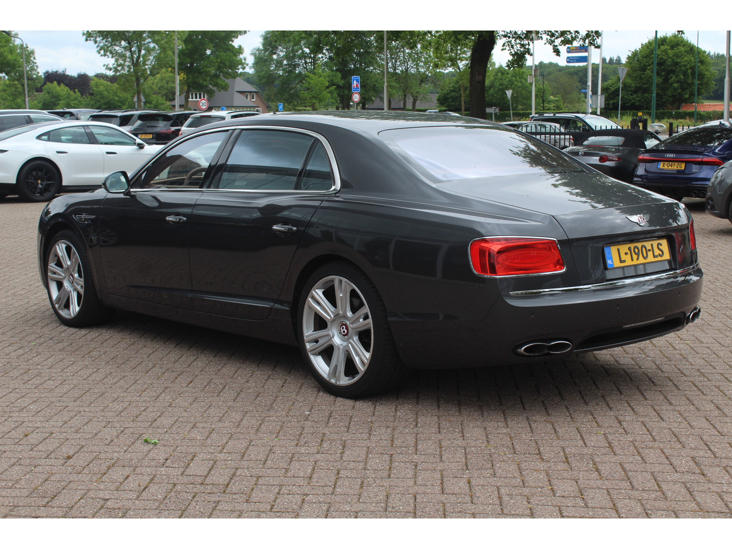 Bentley Bentley