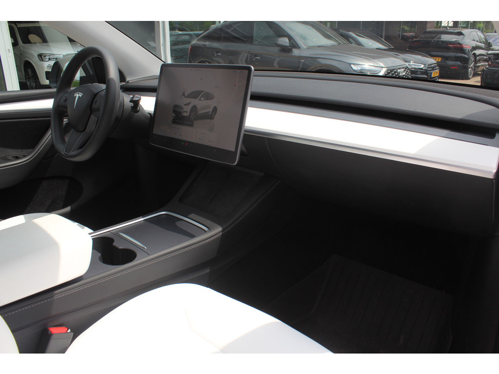 Tesla Tesla