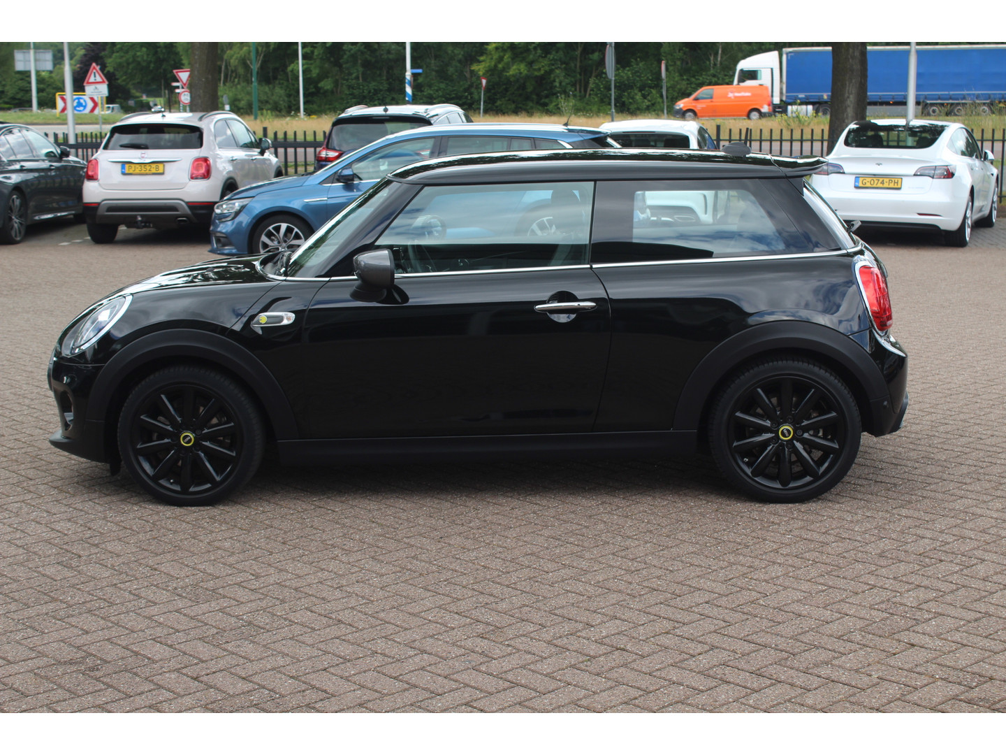 MINI MINI