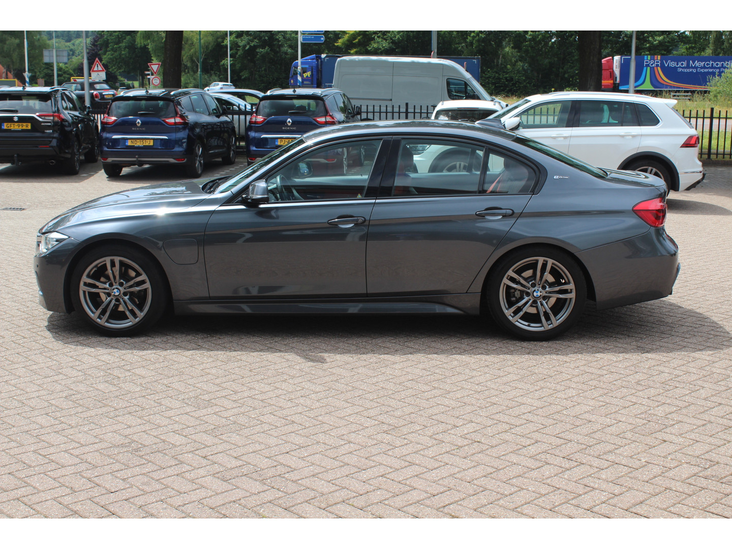 BMW BMW