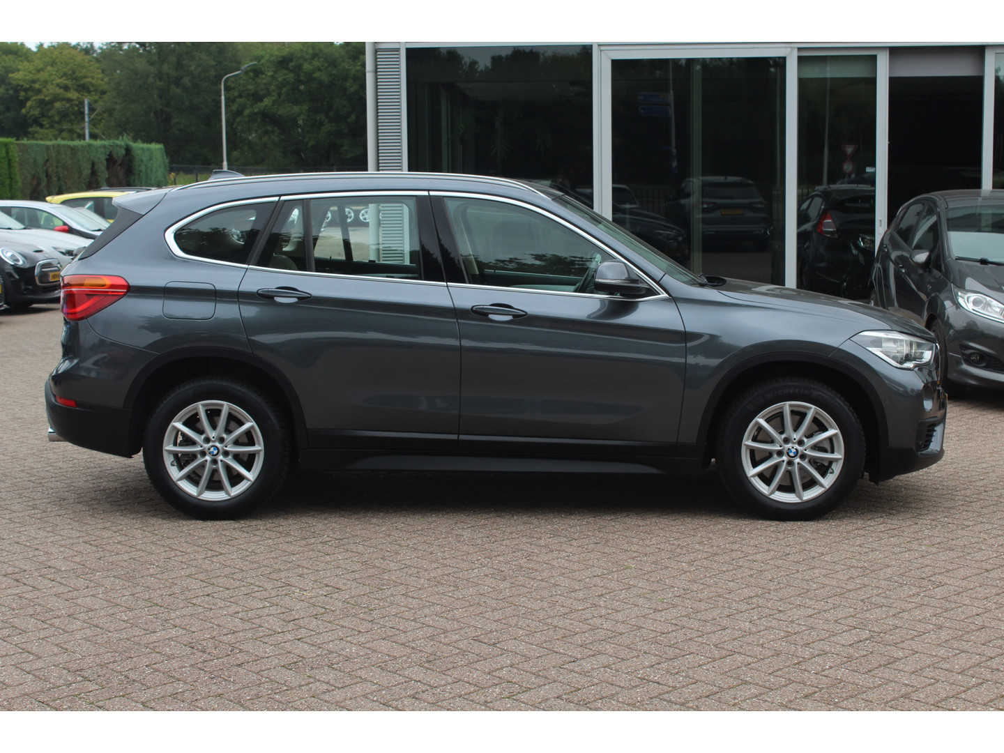 BMW BMW