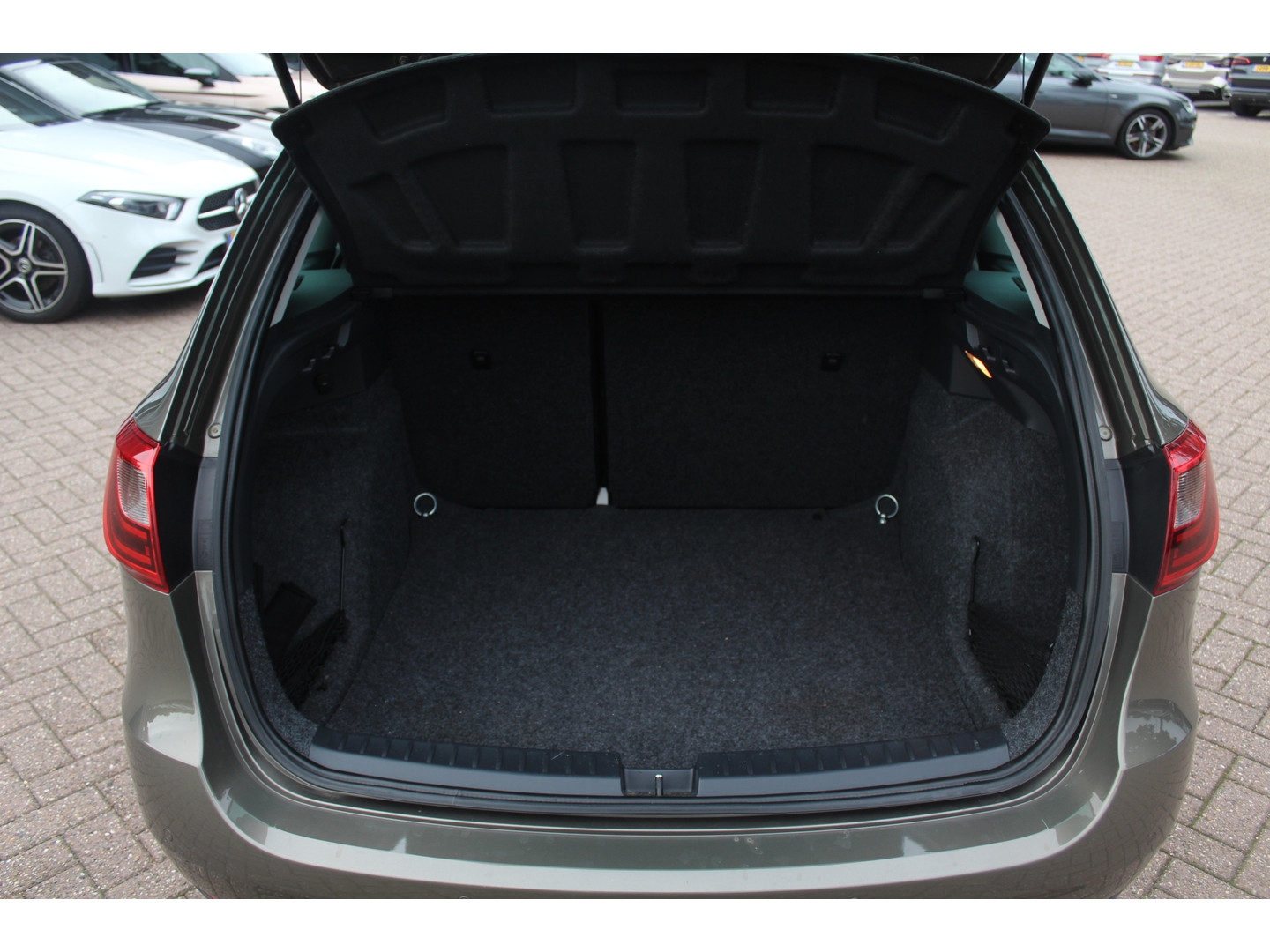 SEAT
