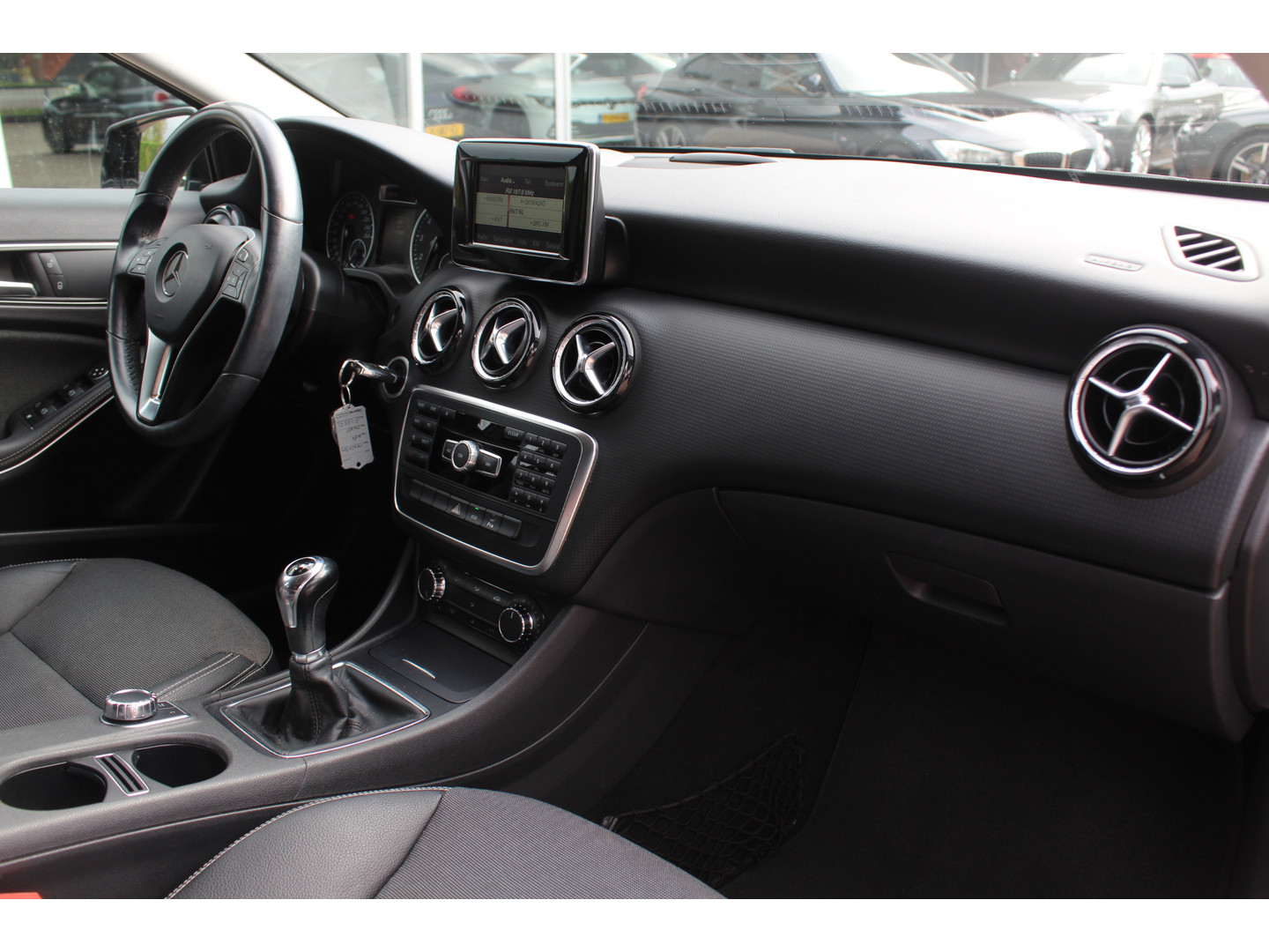 Mercedes-Benz Mercedes-Benz