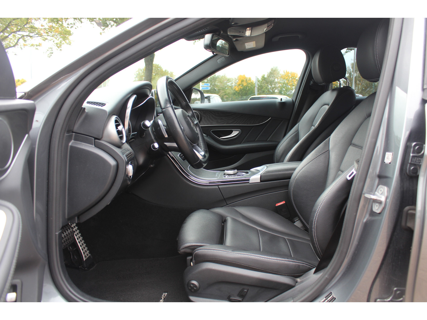 Mercedes-Benz Mercedes-Benz