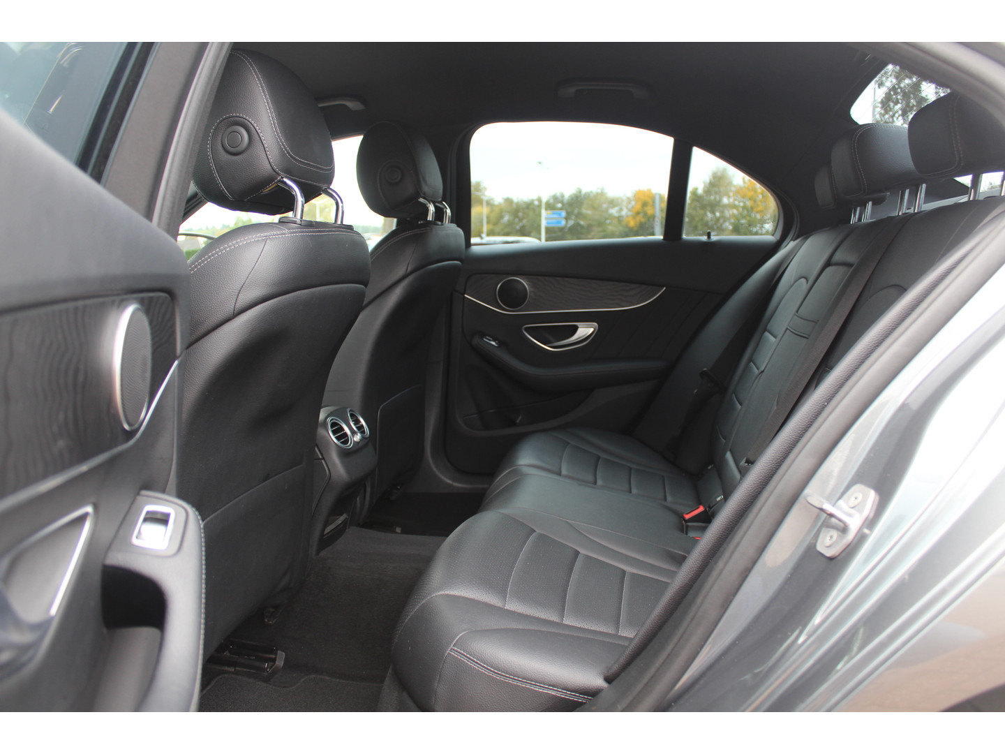 Mercedes-Benz Mercedes-Benz