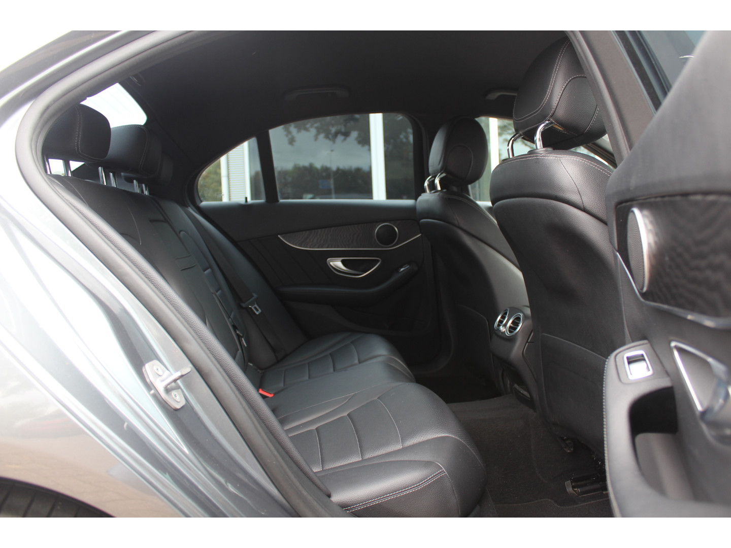 Mercedes-Benz Mercedes-Benz