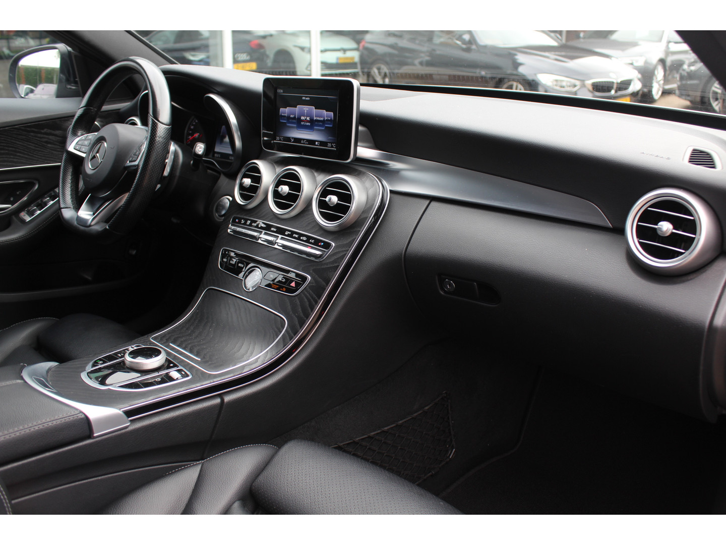 Mercedes-Benz Mercedes-Benz