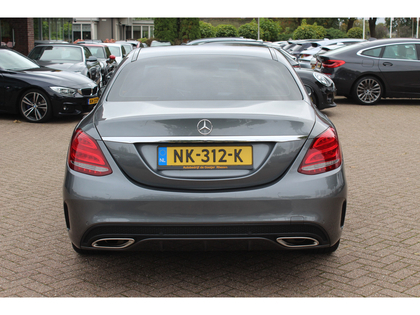 Mercedes-Benz Mercedes-Benz