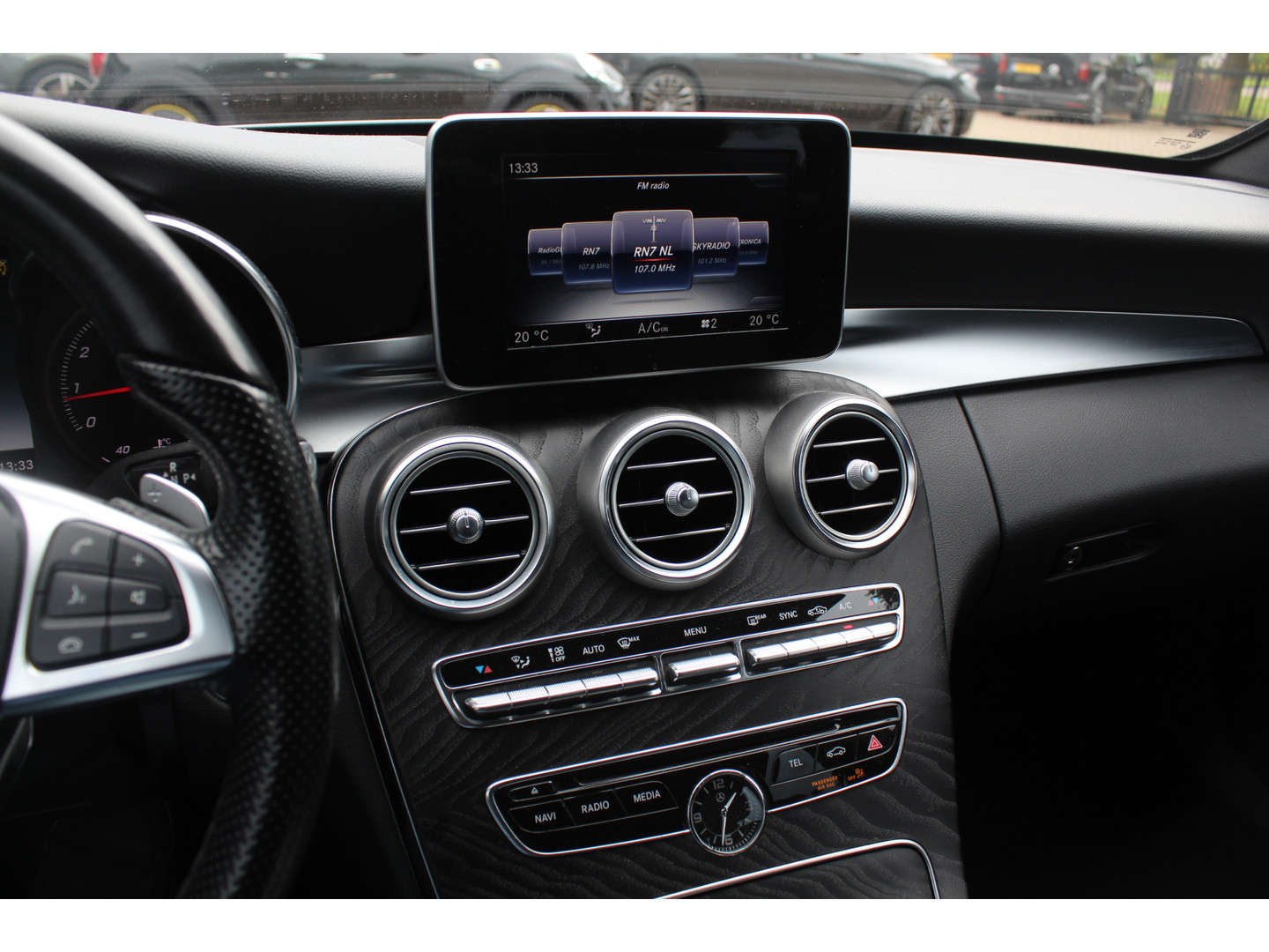 Mercedes-Benz Mercedes-Benz