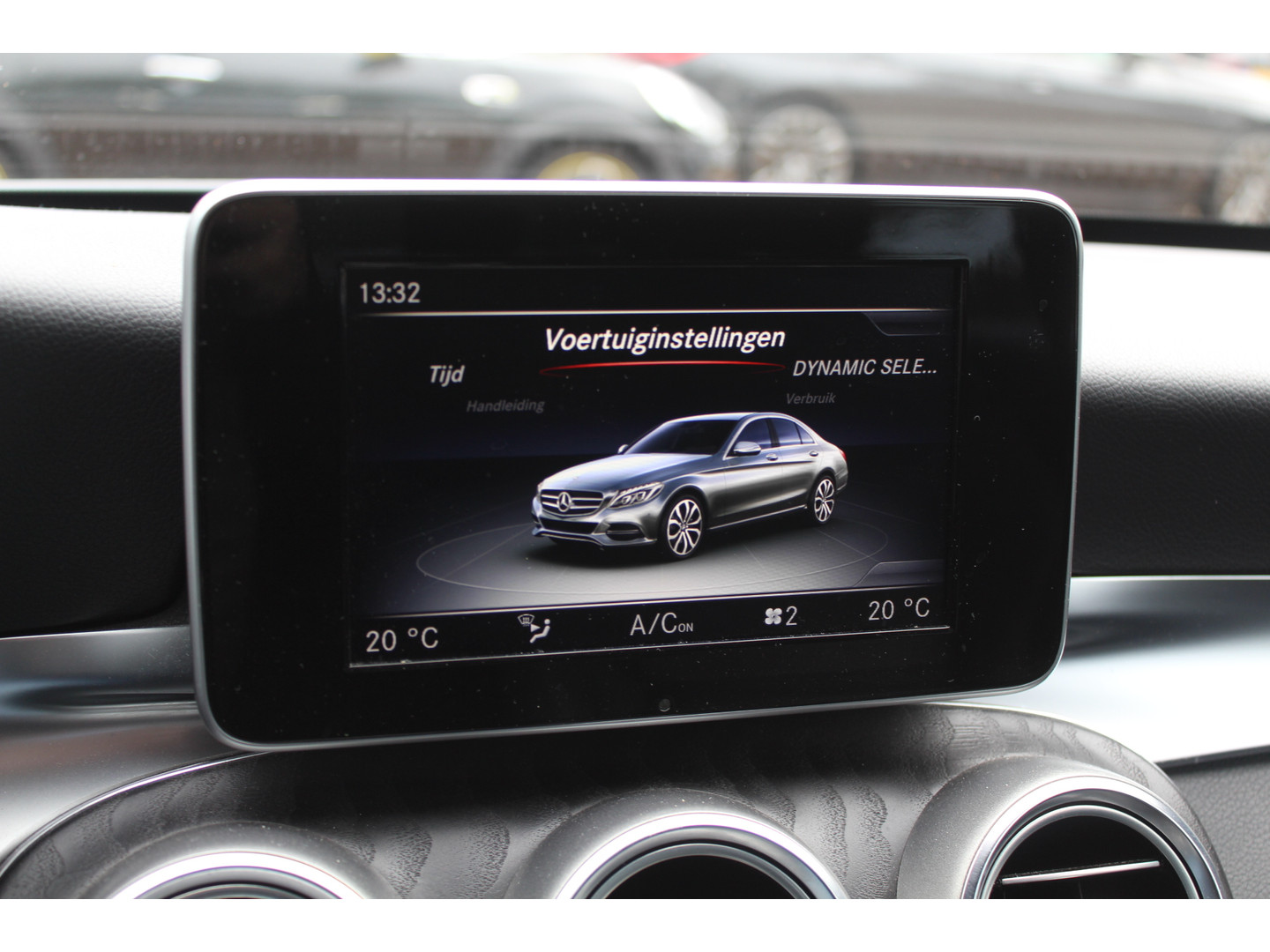 Mercedes-Benz Mercedes-Benz