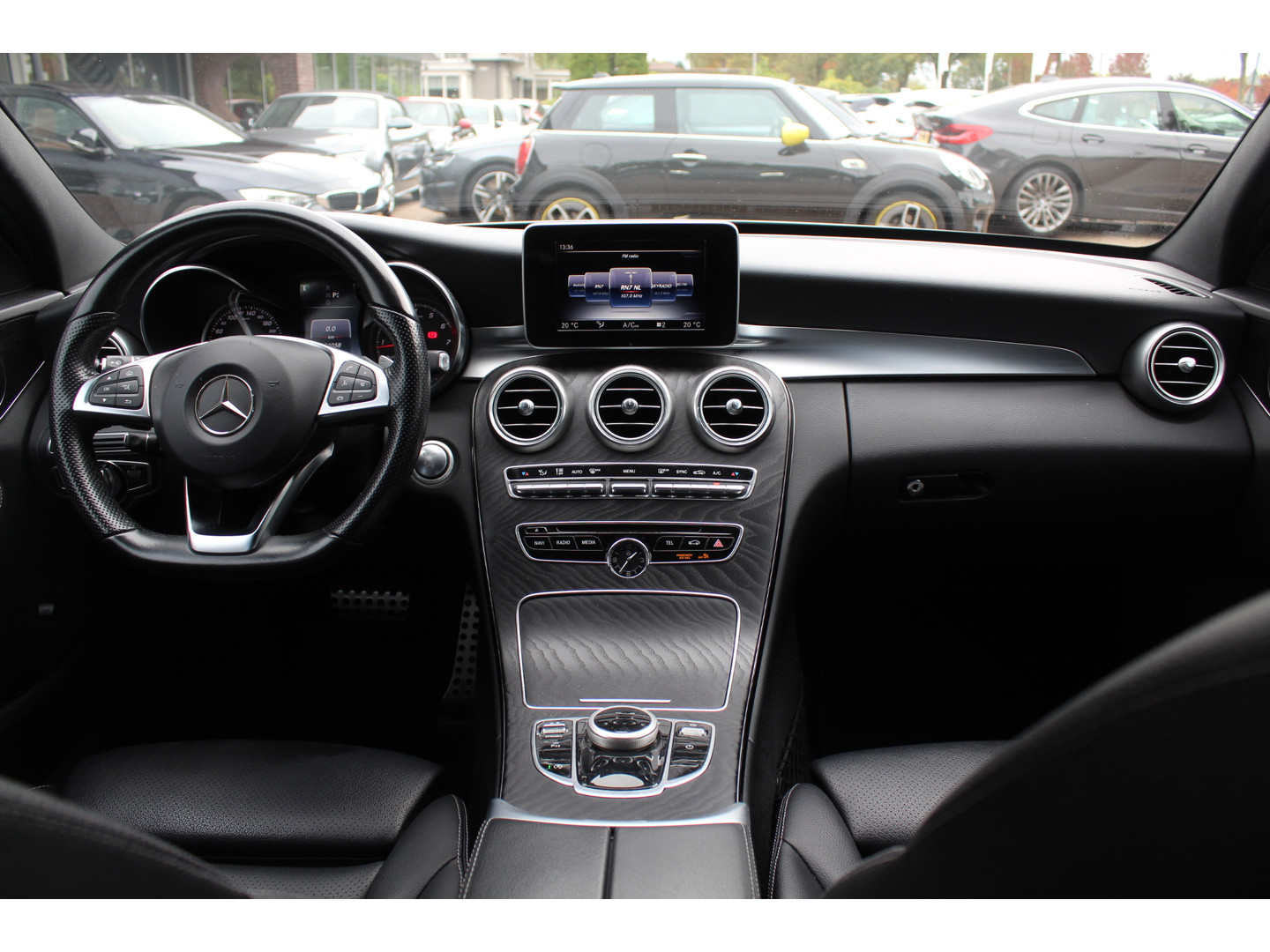 Mercedes-Benz Mercedes-Benz