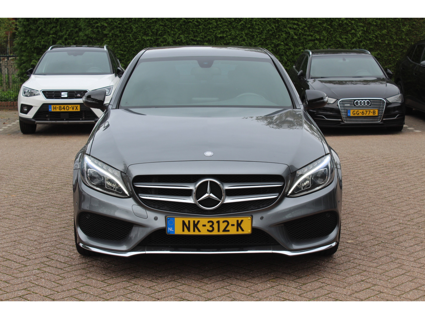 Mercedes-Benz Mercedes-Benz