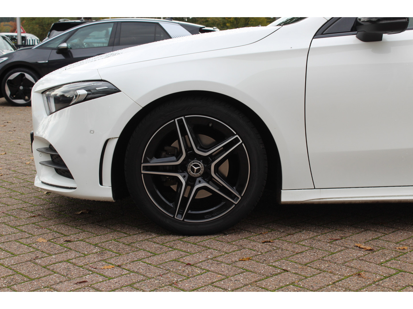 Mercedes-Benz Mercedes-Benz