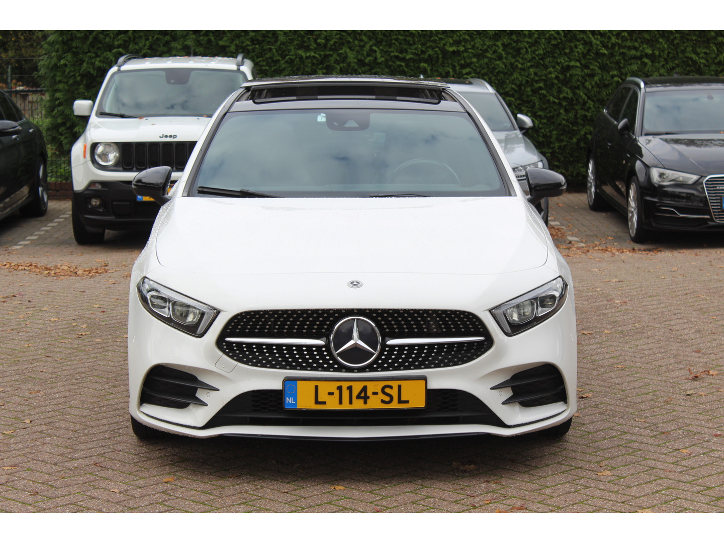 Mercedes-Benz Mercedes-Benz