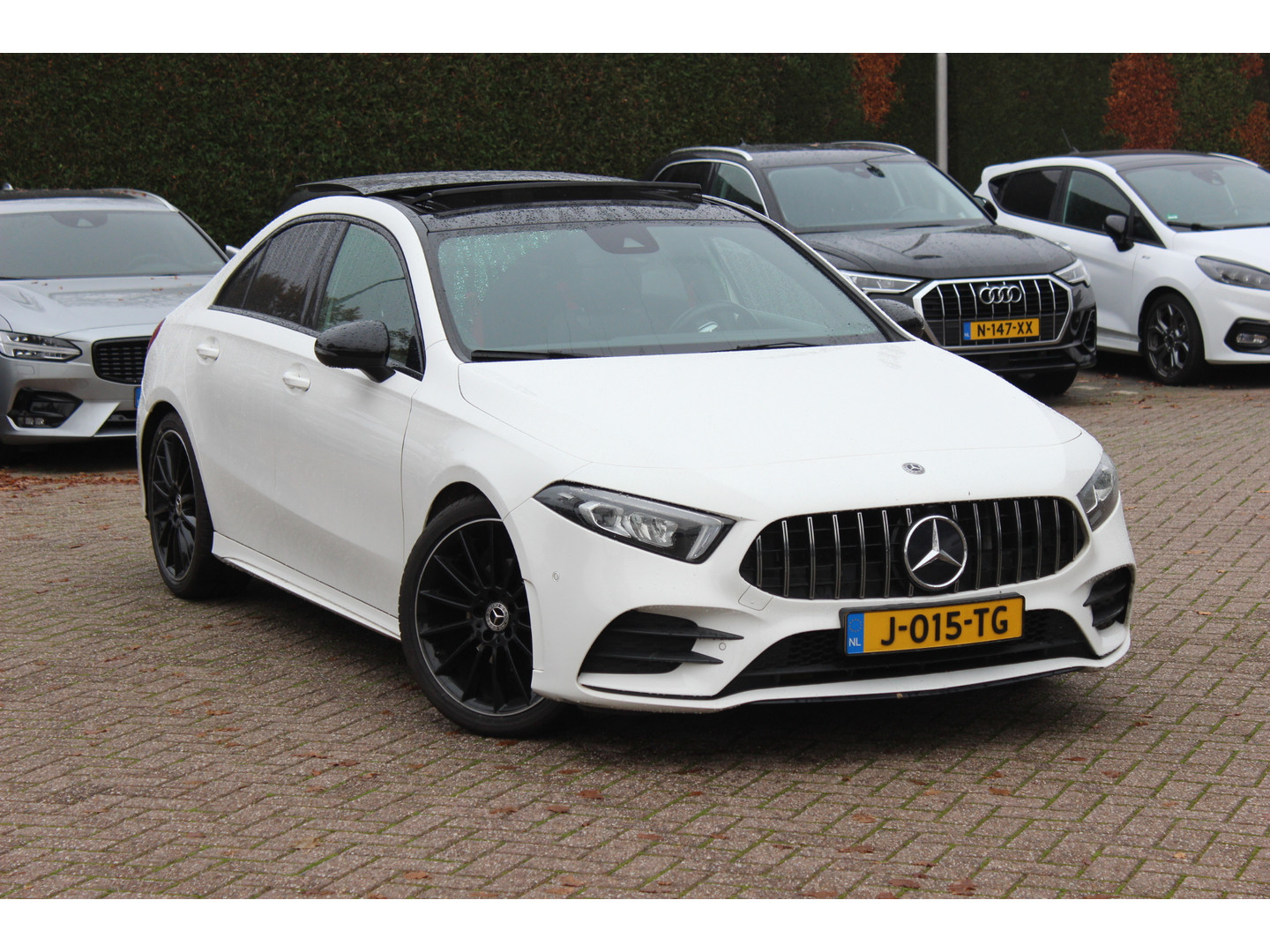 Mercedes-Benz Mercedes-Benz