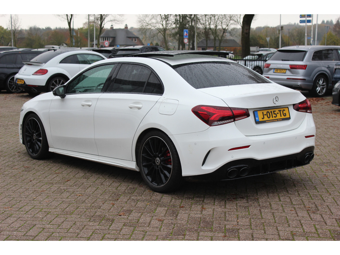 Mercedes-Benz Mercedes-Benz