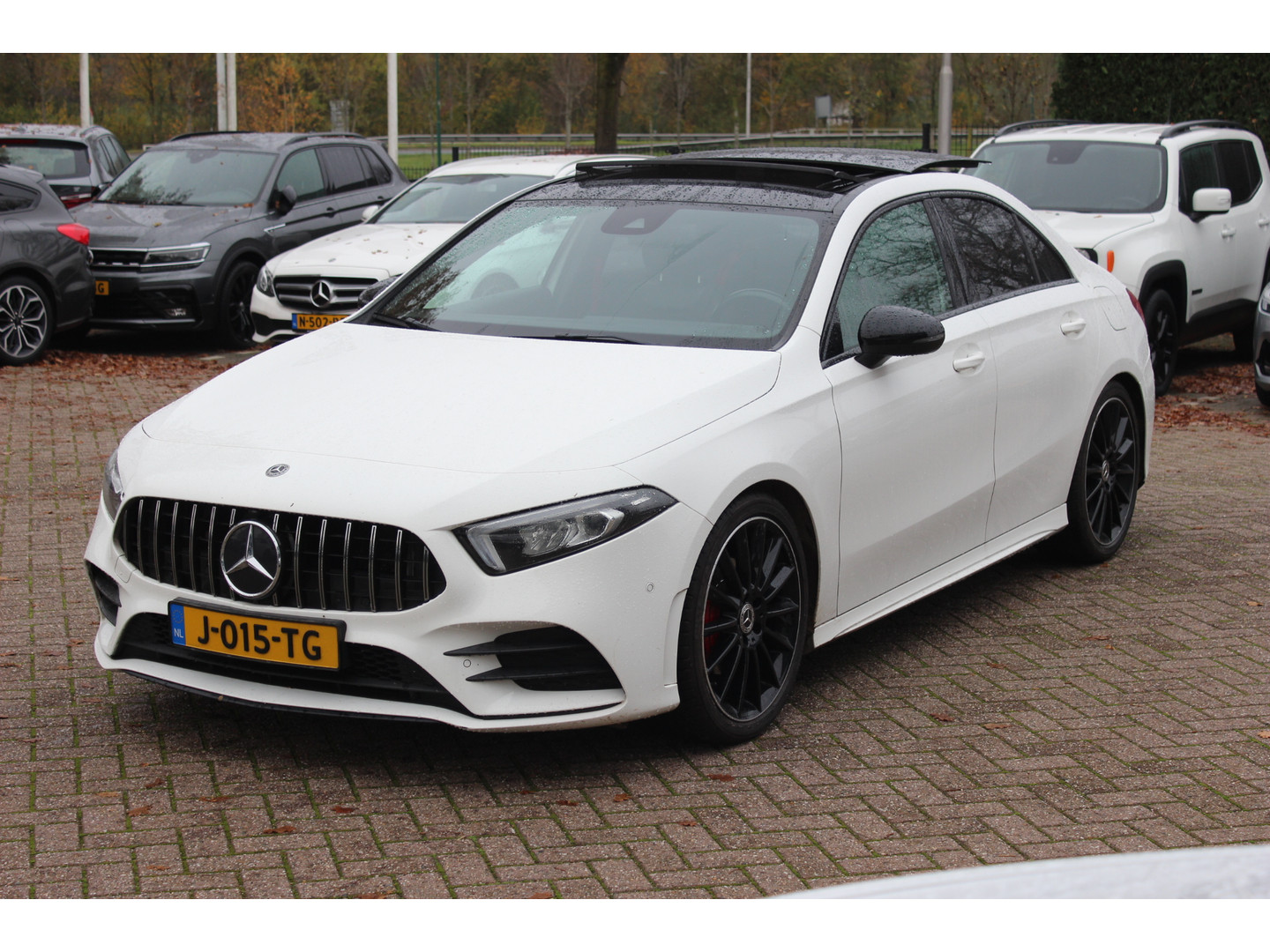 Mercedes-Benz Mercedes-Benz