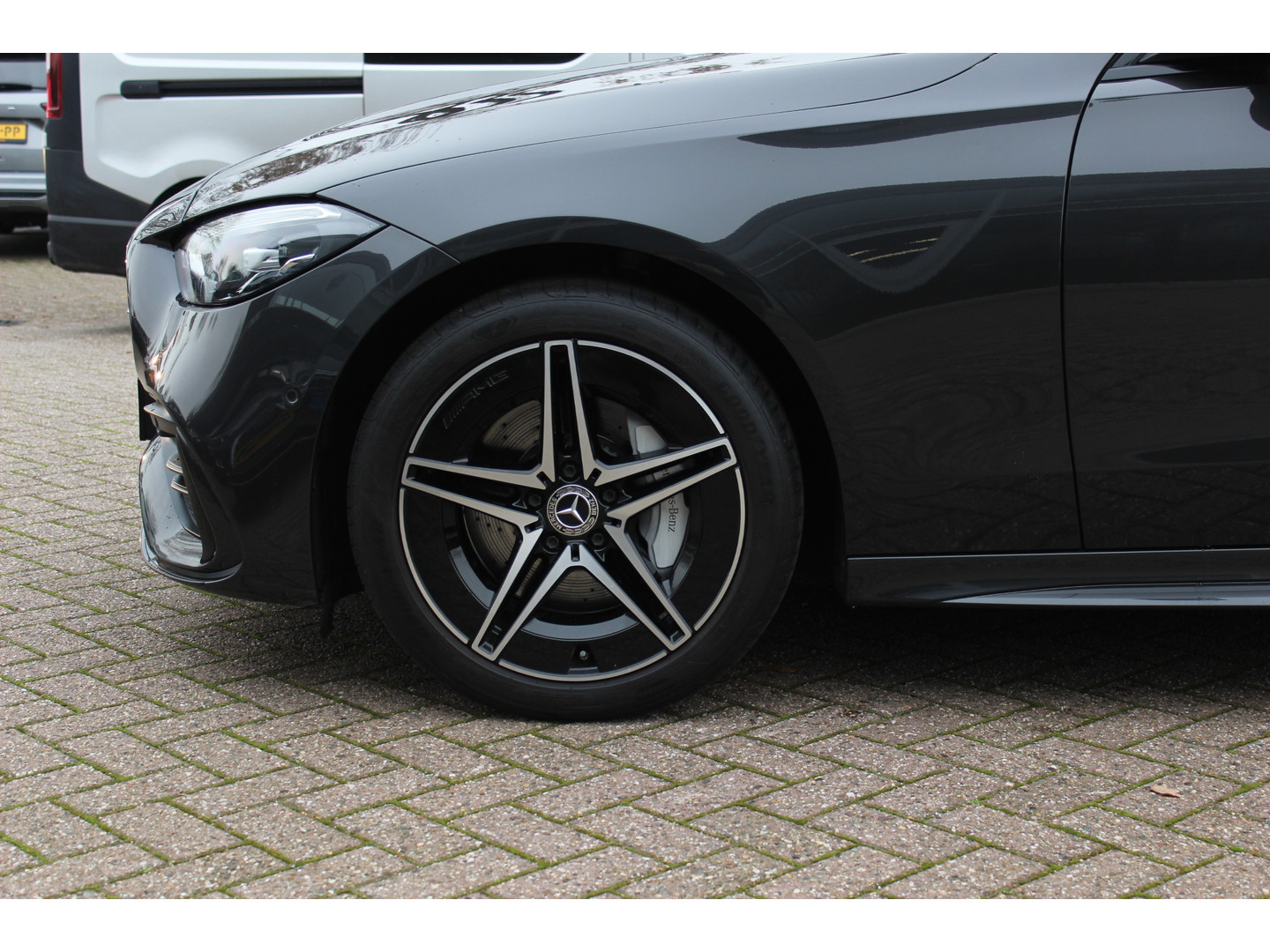 Mercedes-Benz Mercedes-Benz