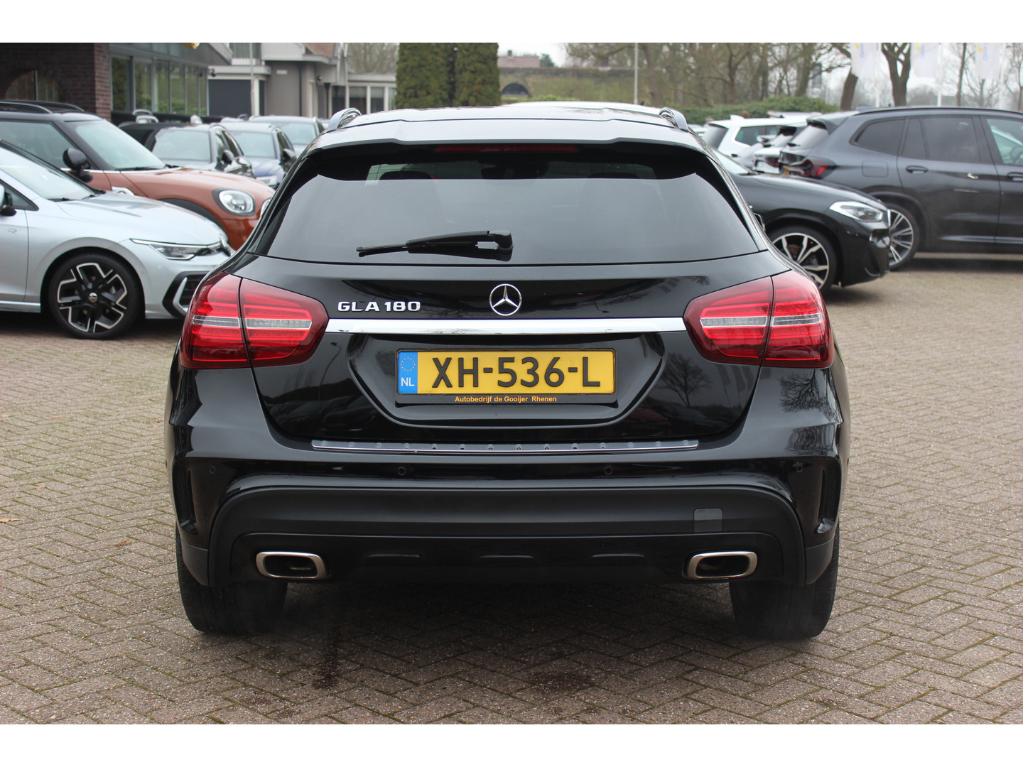 Mercedes-Benz Mercedes-Benz