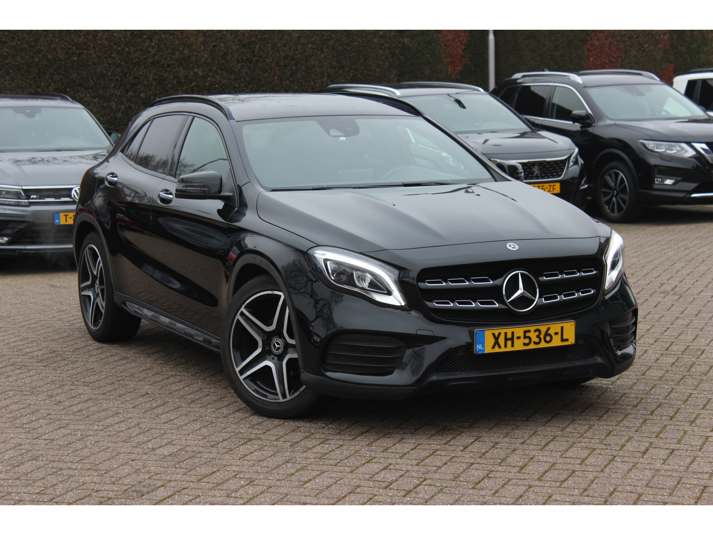 Mercedes-Benz Mercedes-Benz