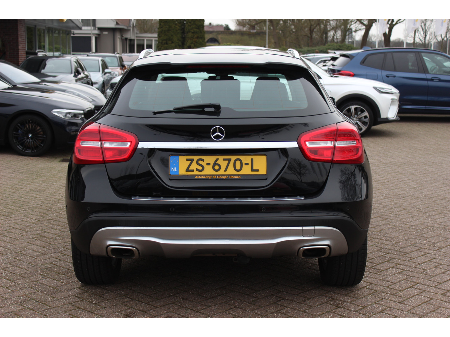 Mercedes-Benz Mercedes-Benz