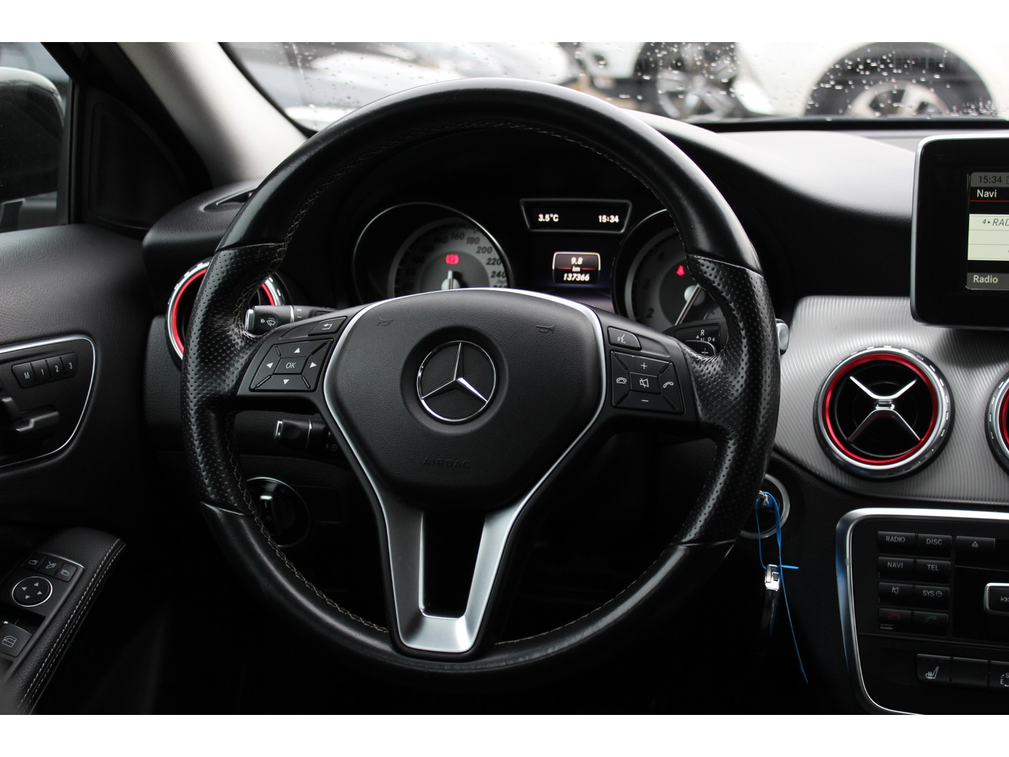 Mercedes-Benz Mercedes-Benz