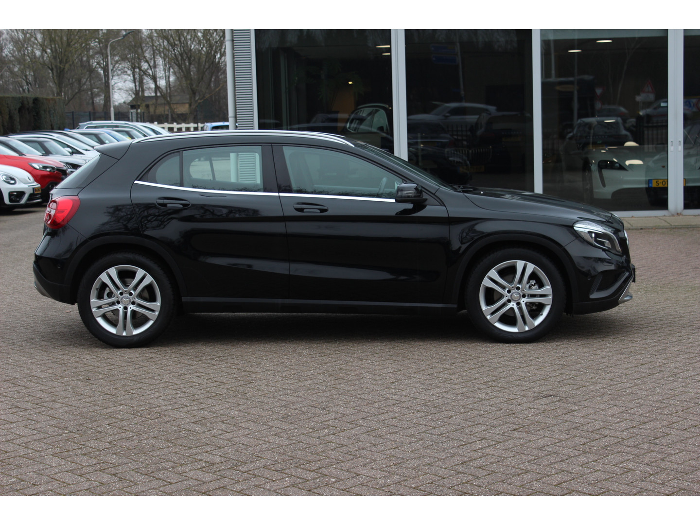 Mercedes-Benz Mercedes-Benz