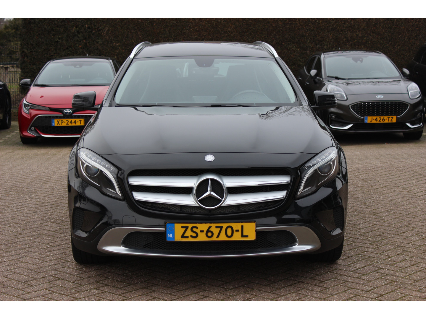 Mercedes-Benz Mercedes-Benz