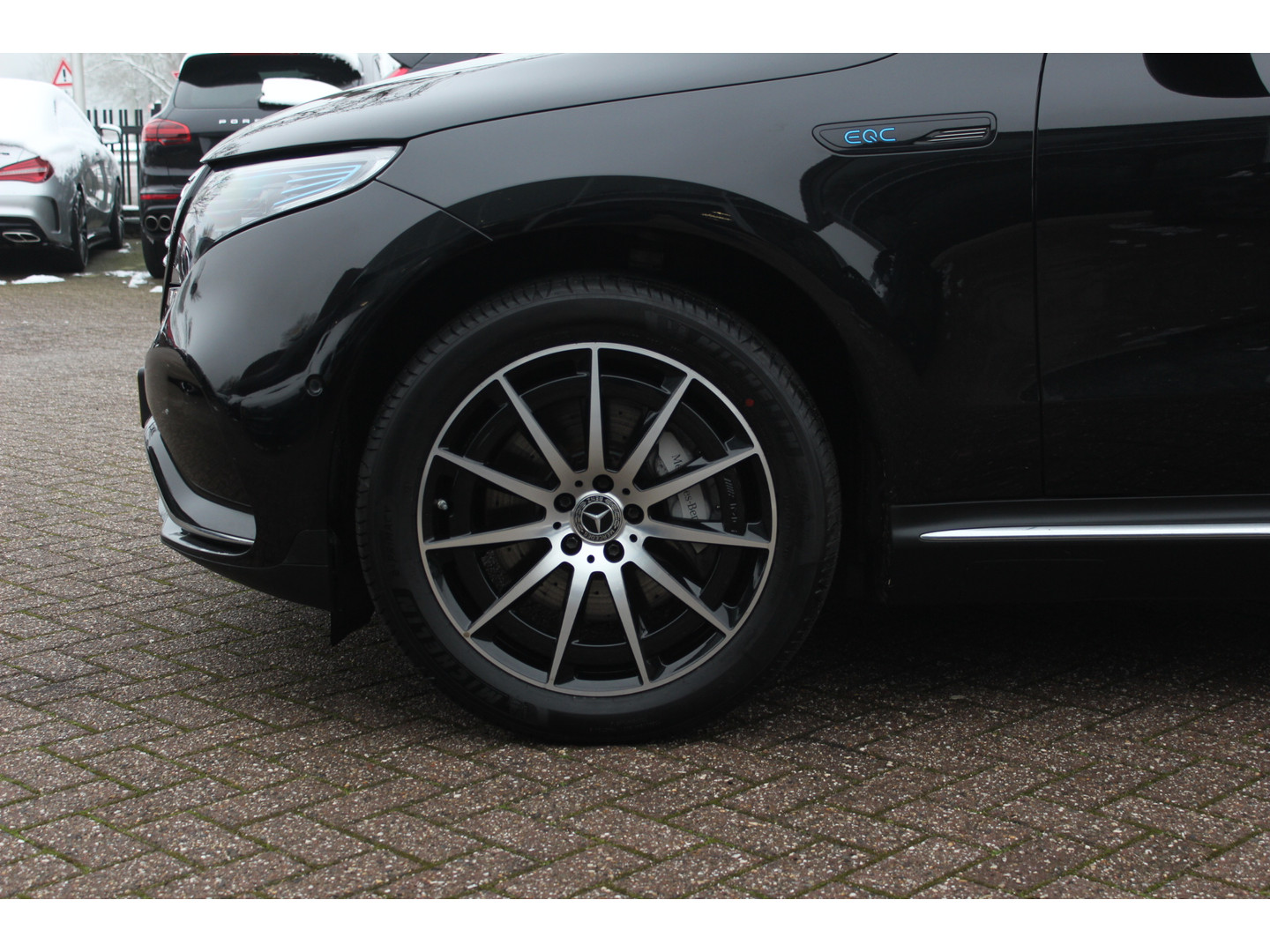 Mercedes-Benz Mercedes-Benz