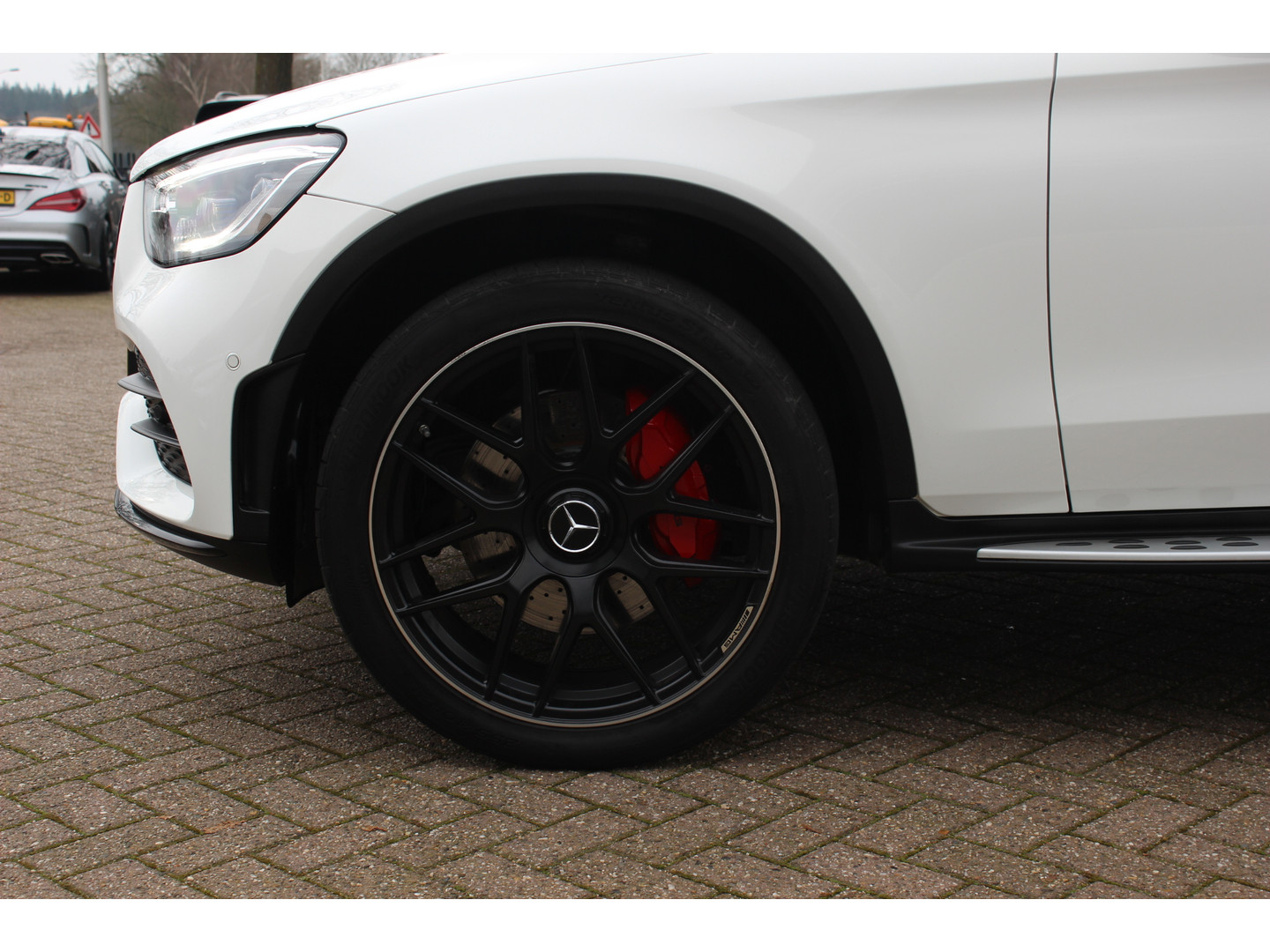 Mercedes-Benz Mercedes-Benz