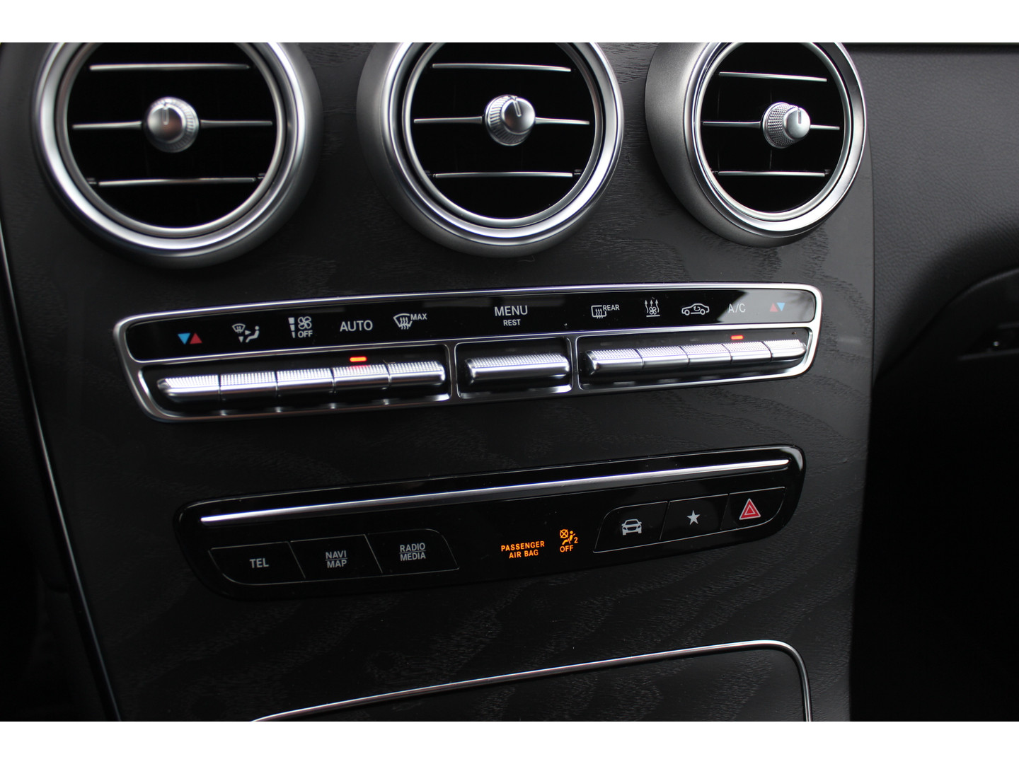 Mercedes-Benz Mercedes-Benz