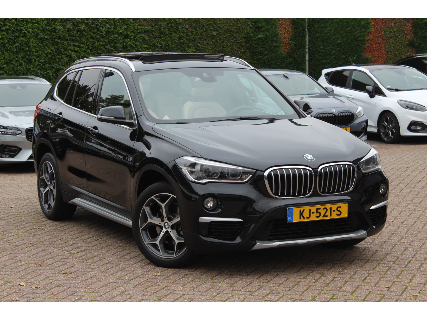 BMW BMW