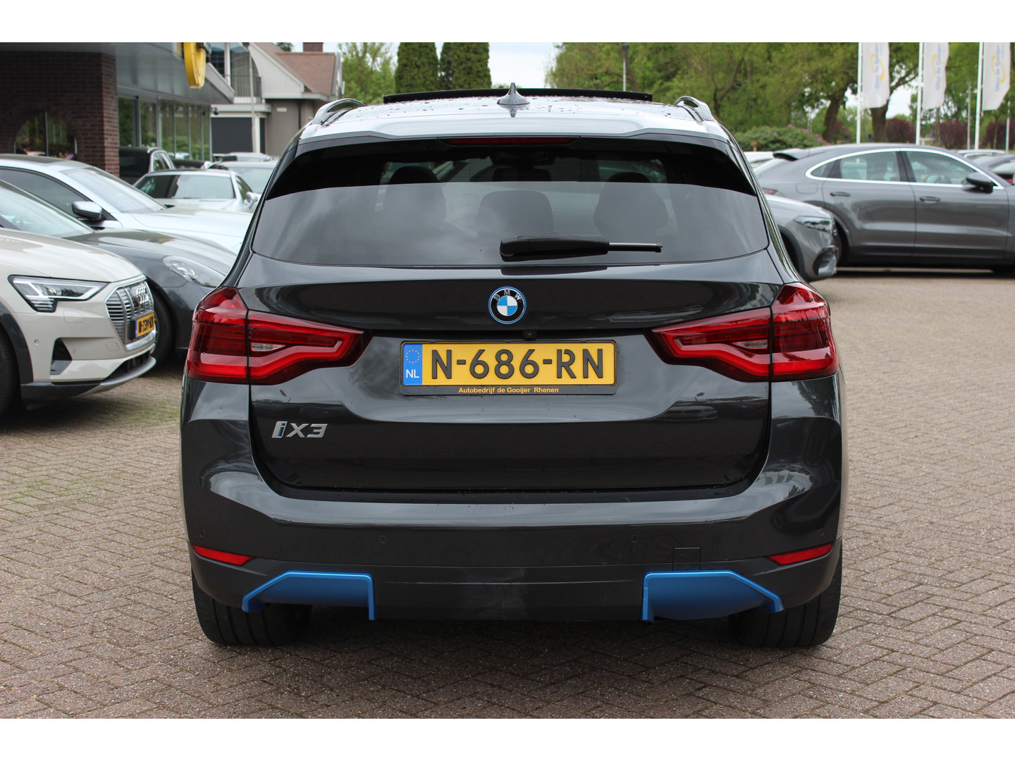 BMW