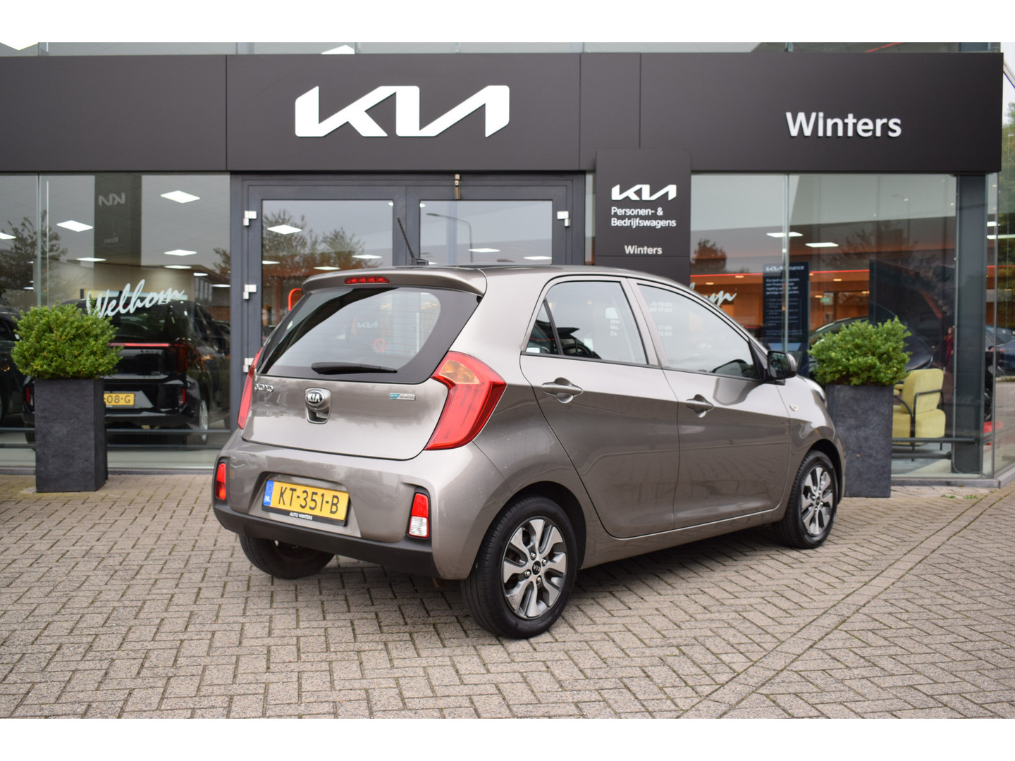 Kia
