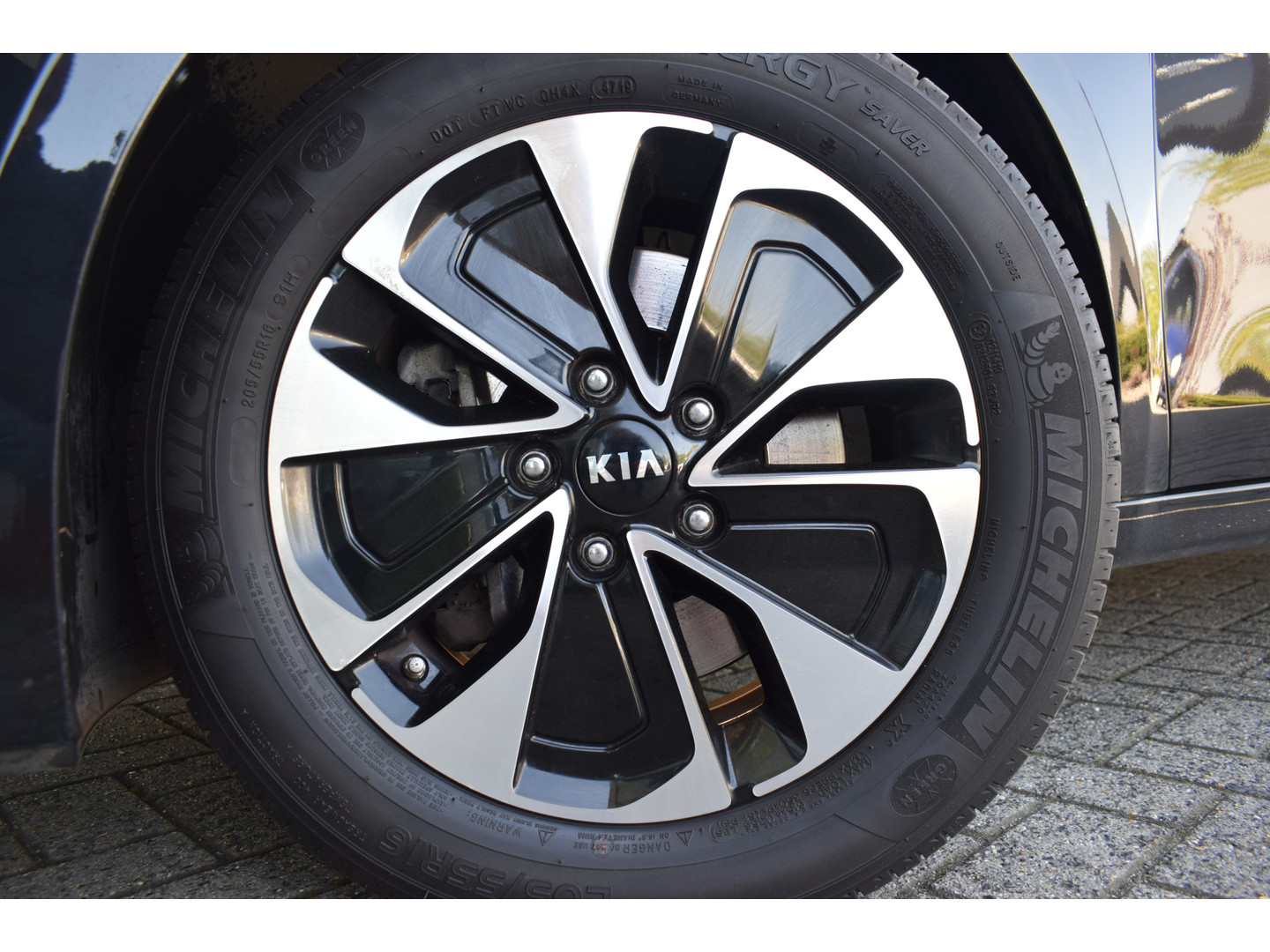 Kia