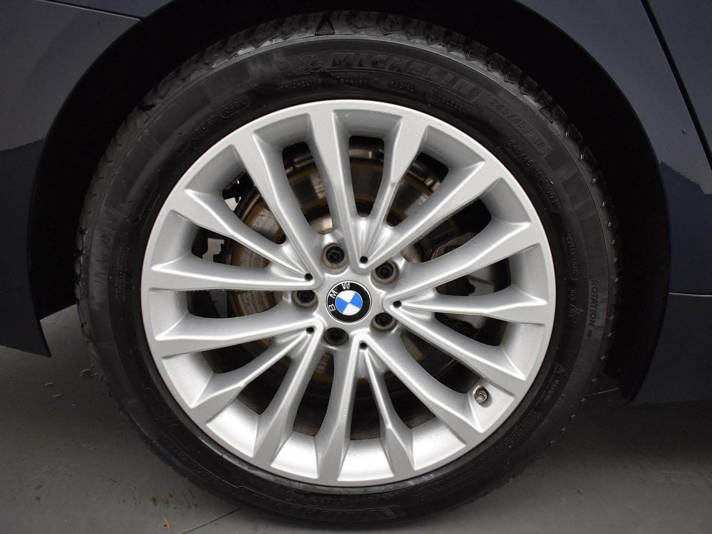 BMW BMW