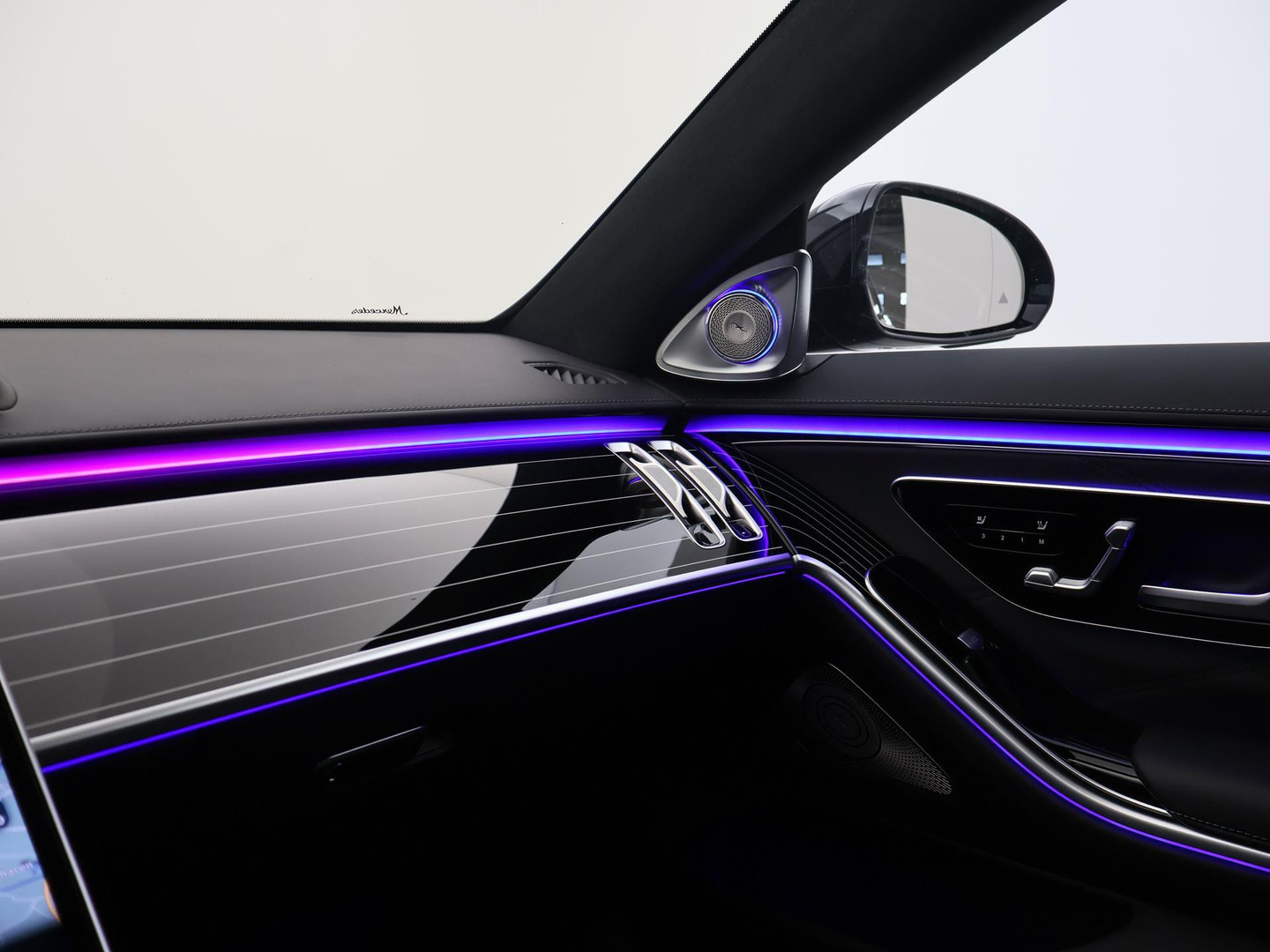 Mercedes-Benz Mercedes-Benz