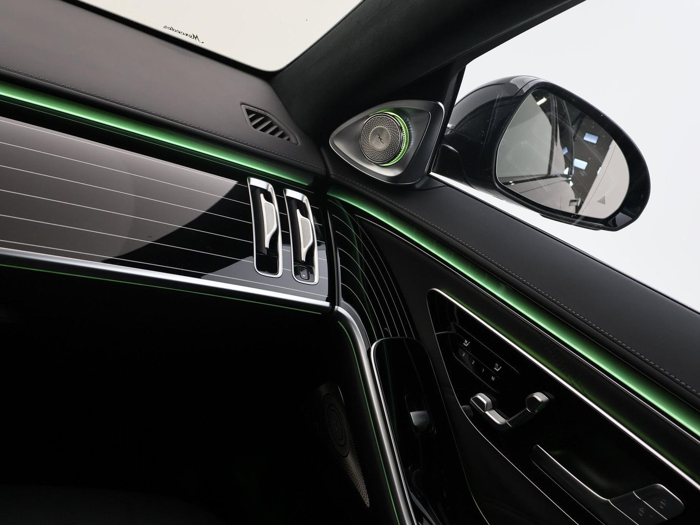 Mercedes-Benz Mercedes-Benz