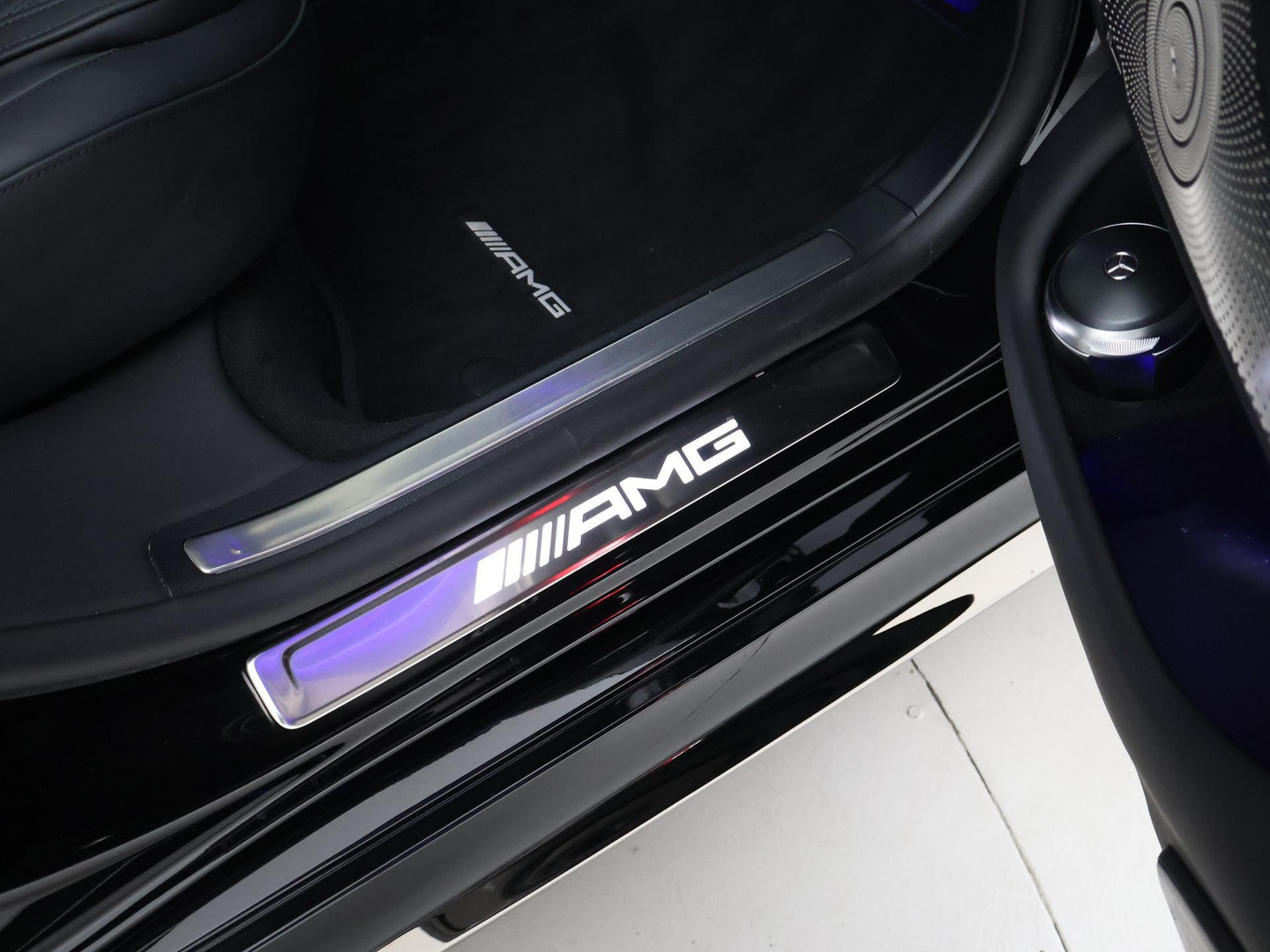 Mercedes-Benz Mercedes-Benz