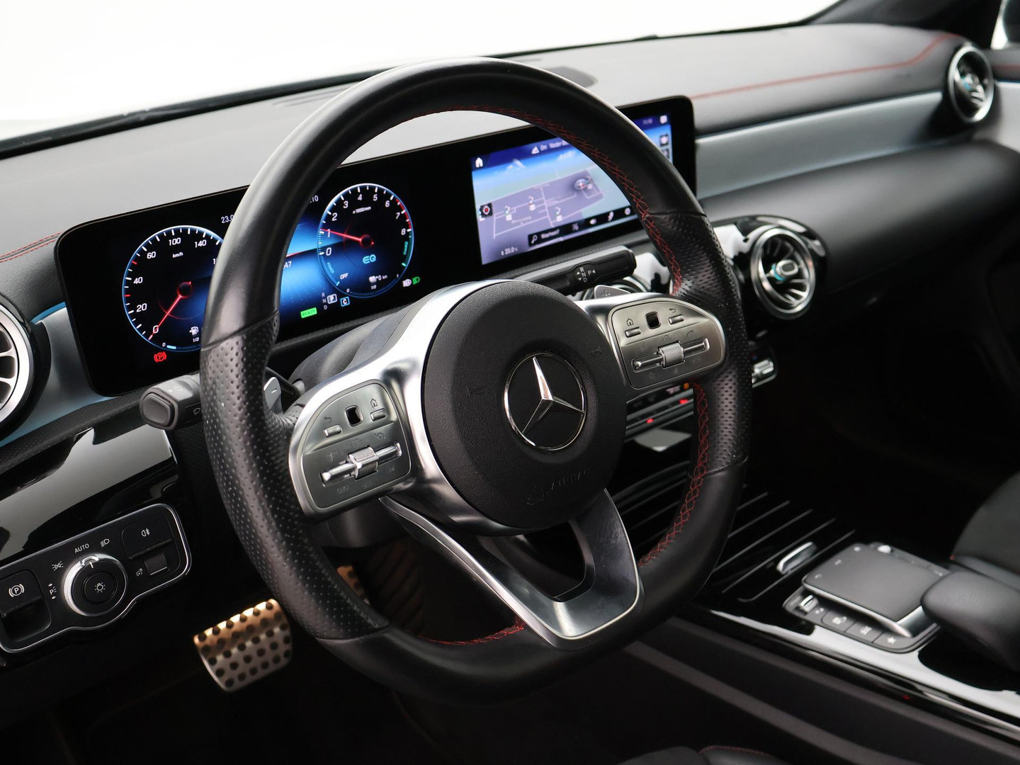 Mercedes-Benz Mercedes-Benz