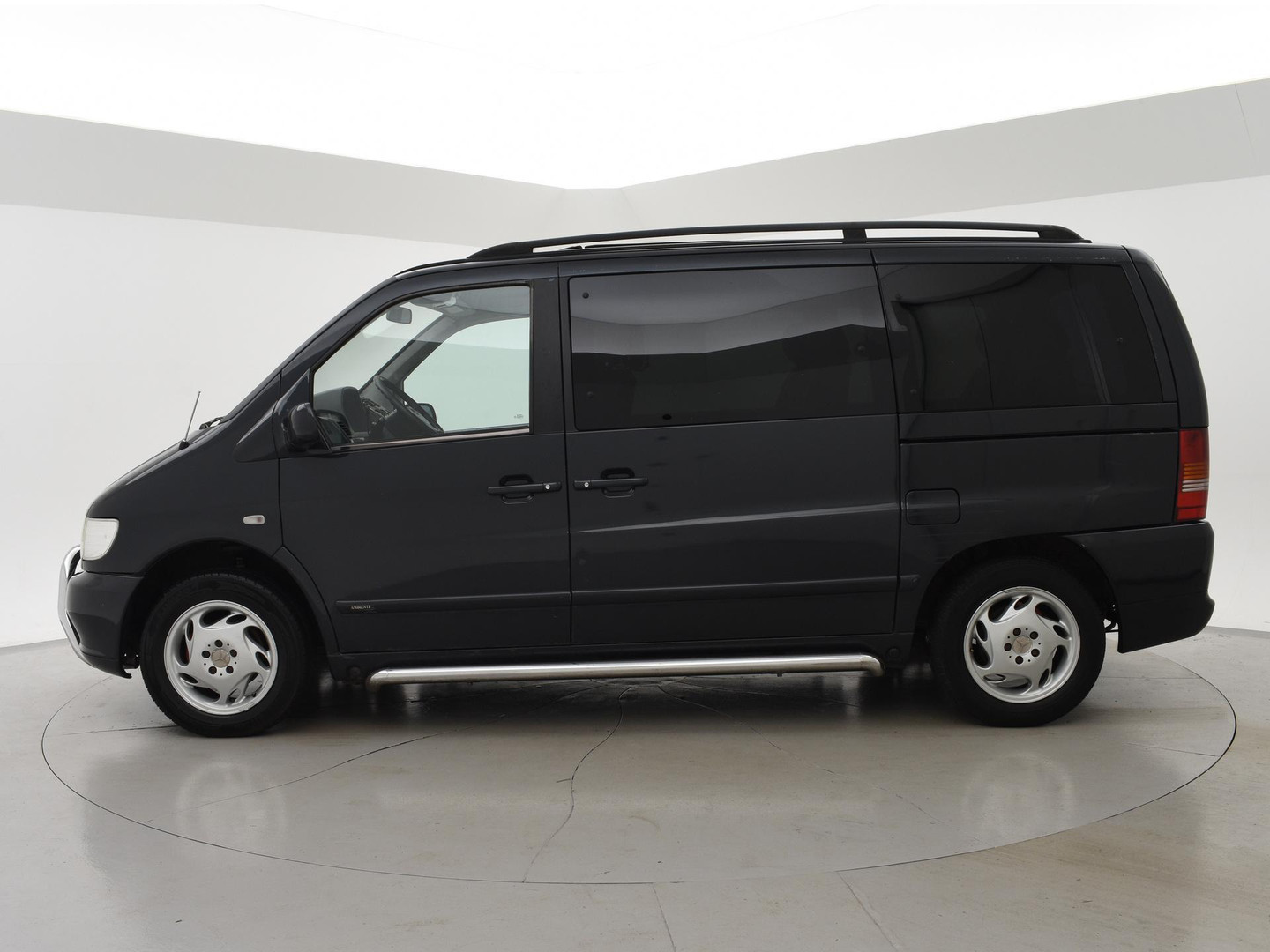 Mercedes-Benz Mercedes-Benz