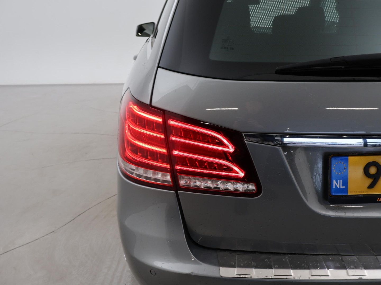 Mercedes-Benz Mercedes-Benz