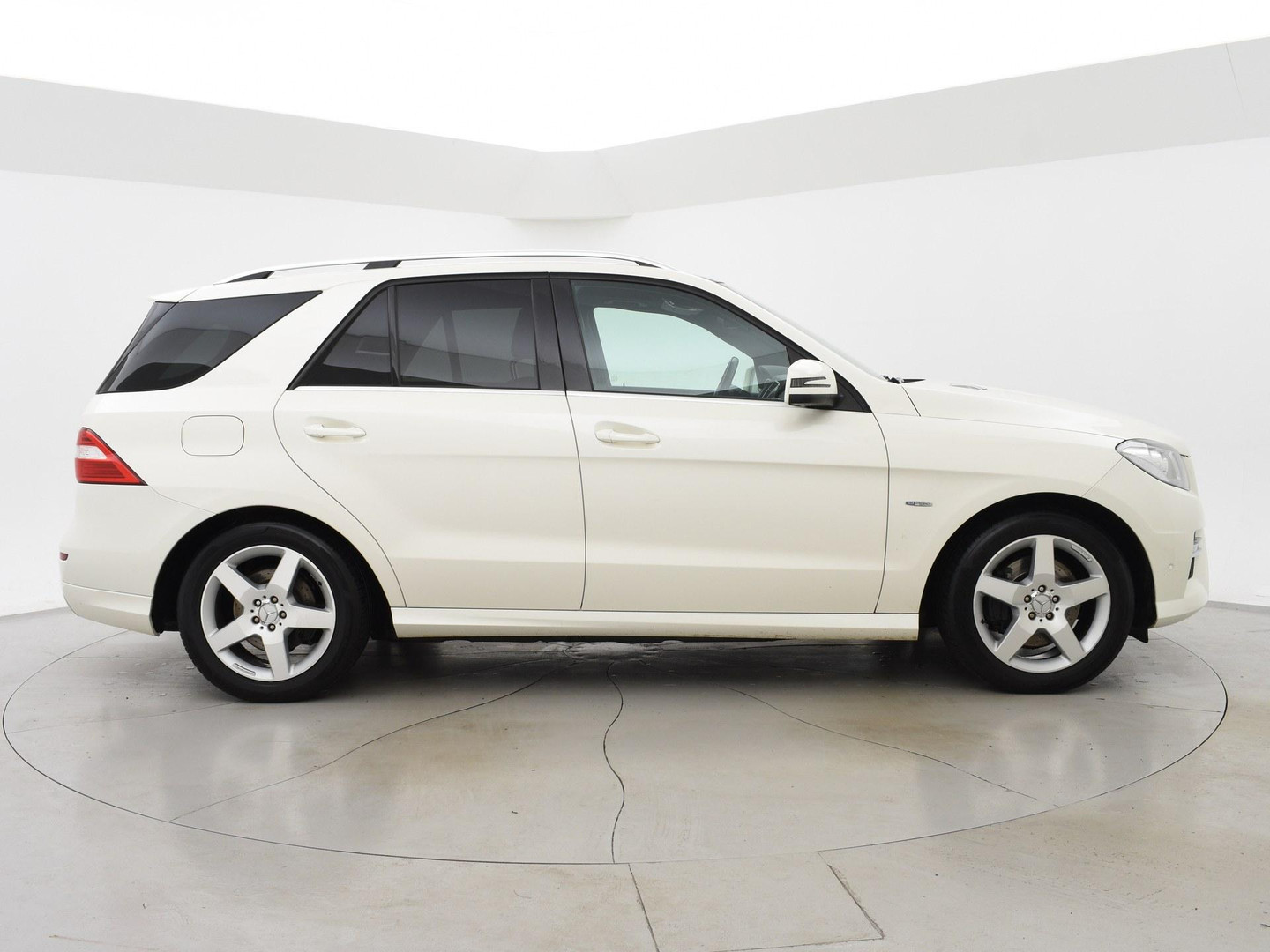 Mercedes-Benz Mercedes-Benz