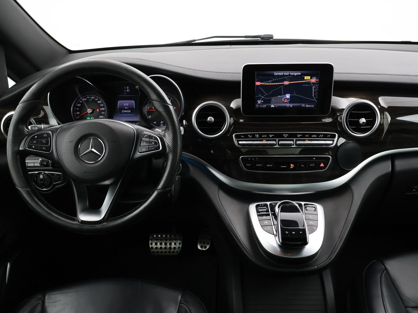 Mercedes-Benz Mercedes-Benz