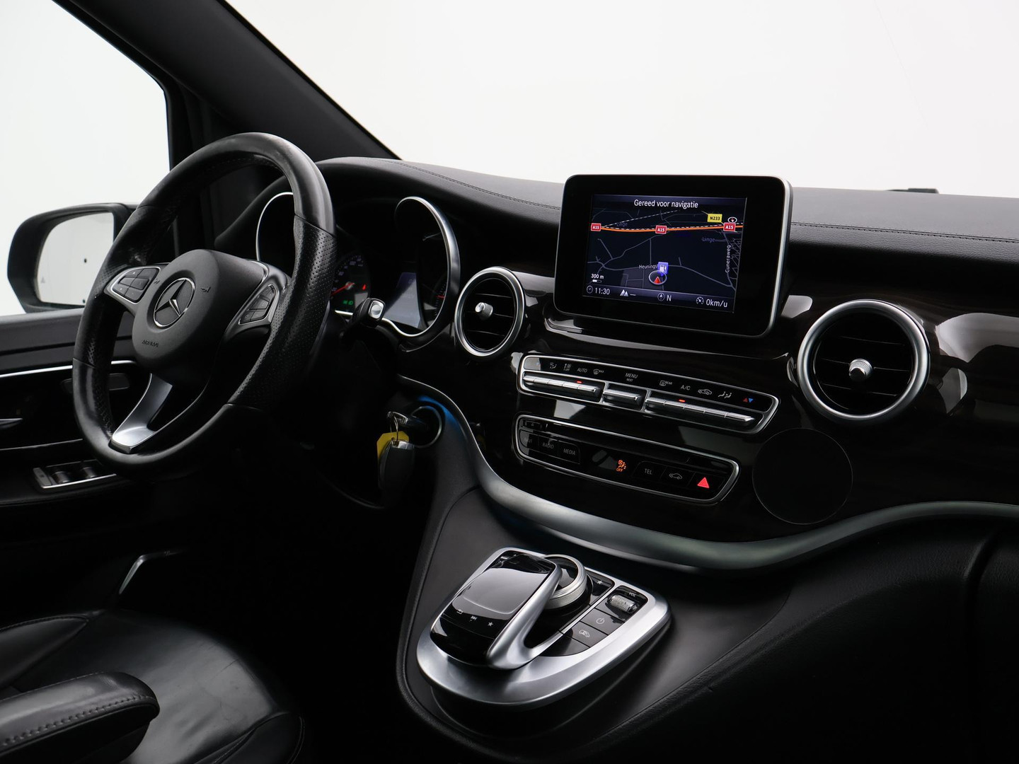 Mercedes-Benz Mercedes-Benz