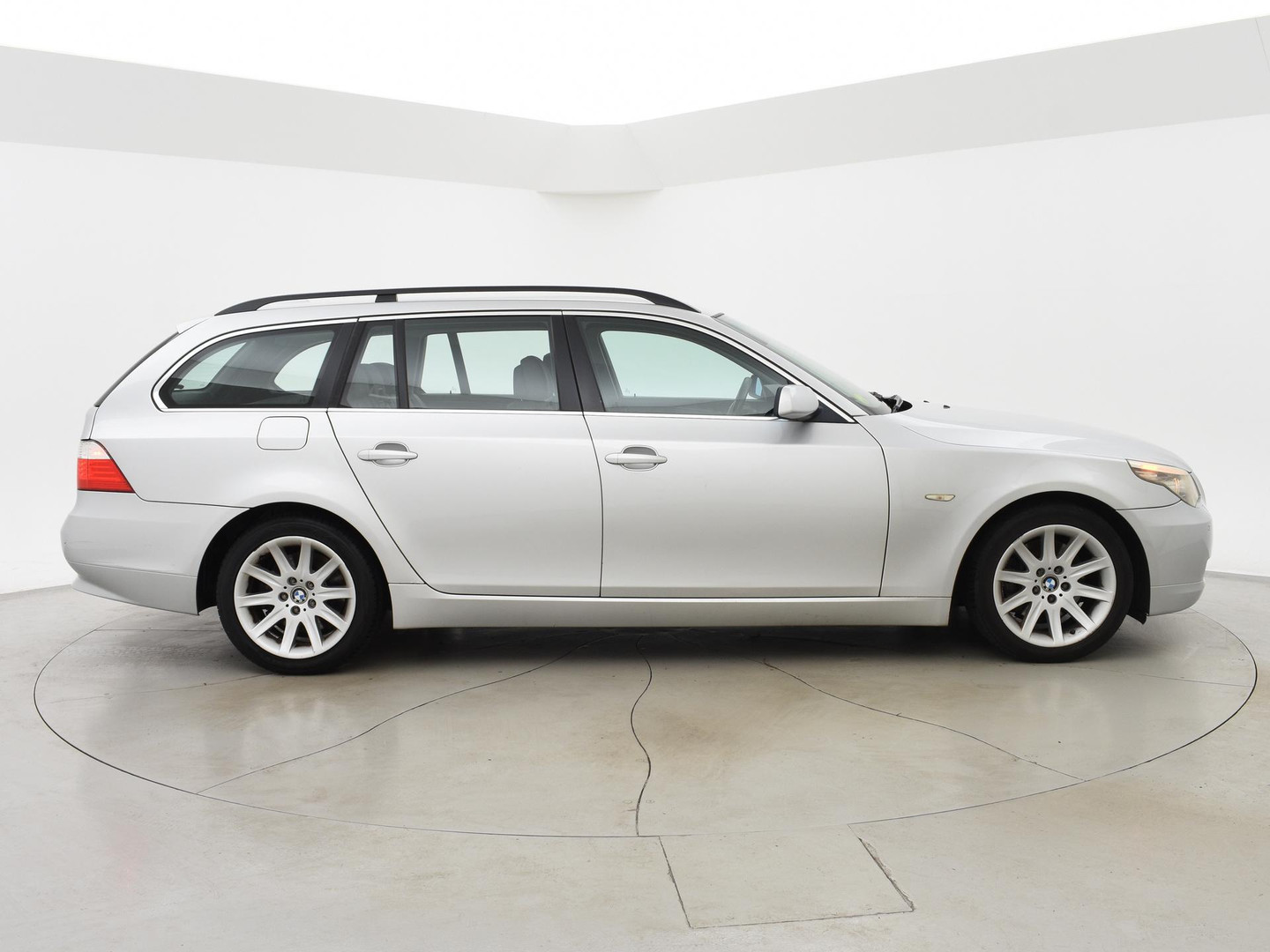 BMW BMW